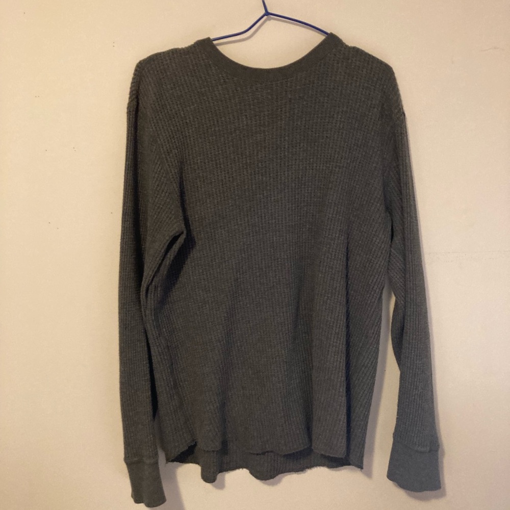 Gap athletic for long sleeve sweater. Grey in colour. Really comfortable fit.